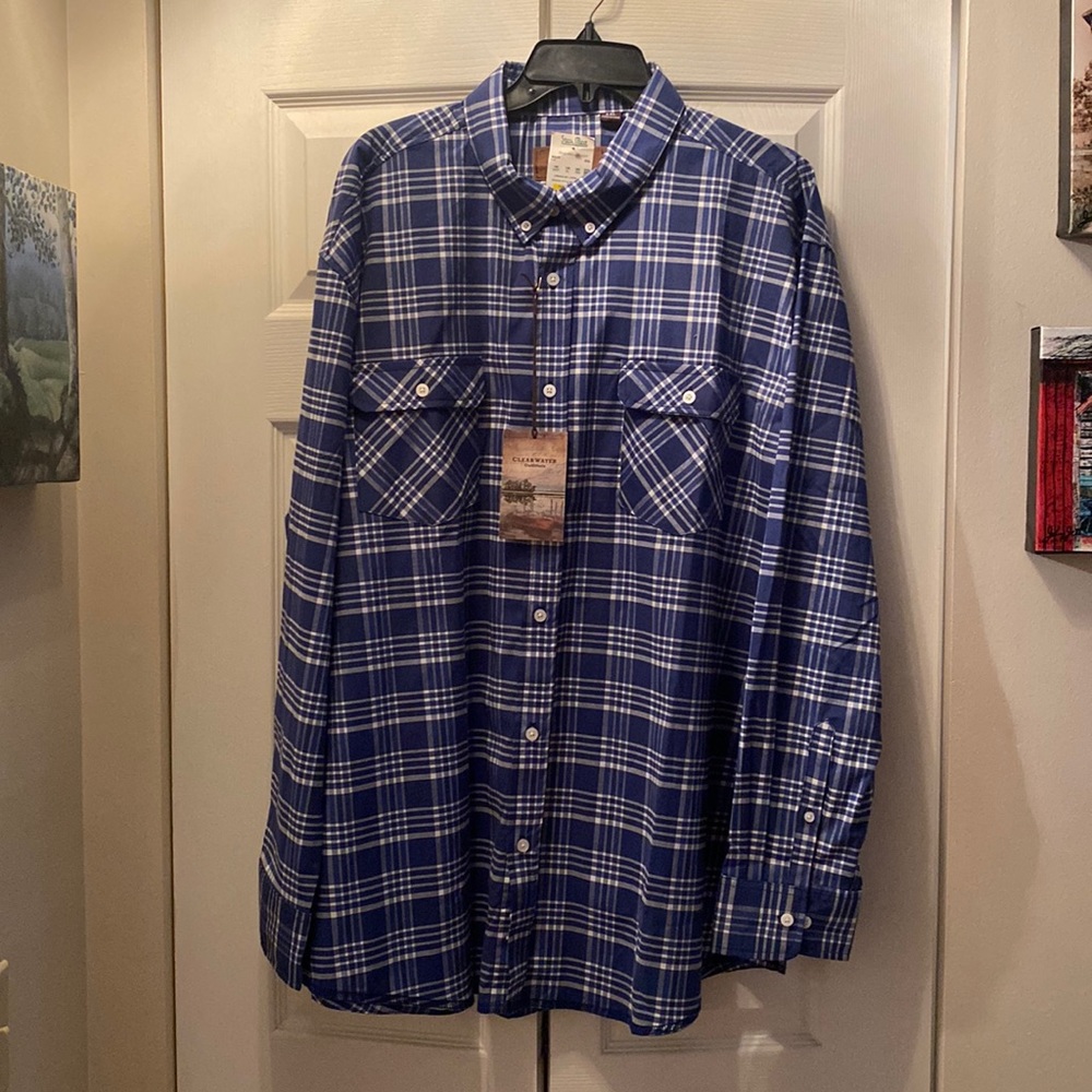 Mens button down shirt NWT